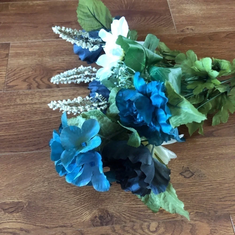 Mainstay blue Artificial flower bunch